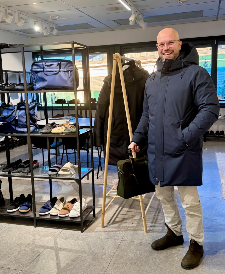 Nordr Agency selger også jakker og bager i tillegg til Swims skotøy.